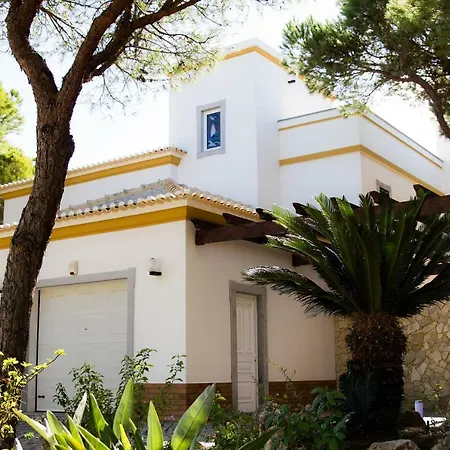 Coreto's Village Villa *