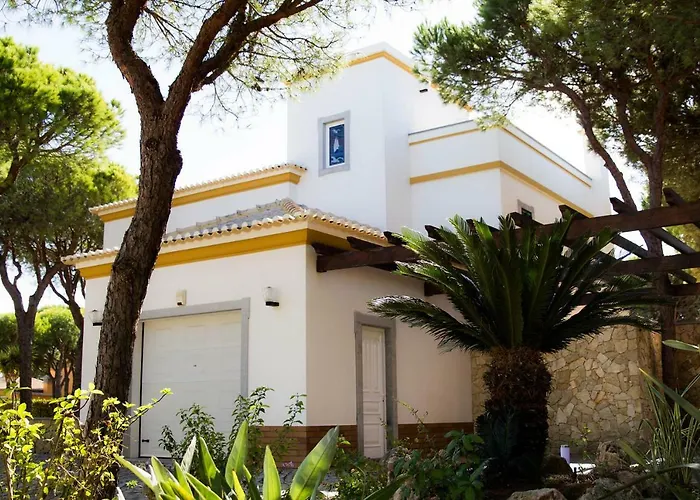 Coreto's Village Villa *